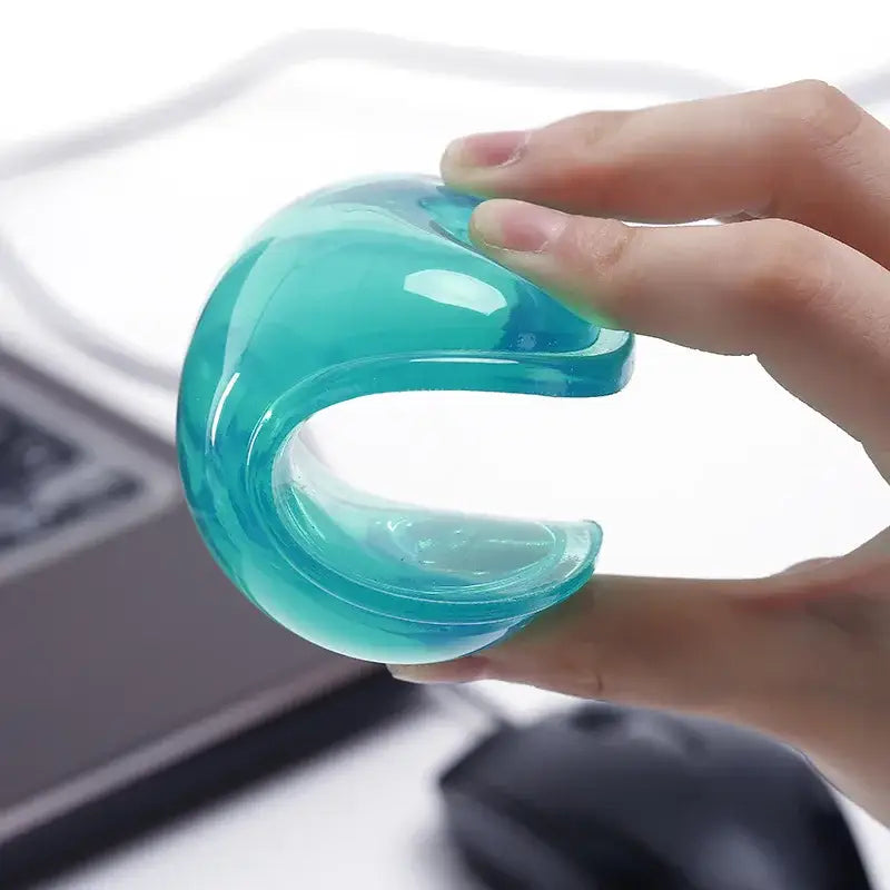 Upgrade Your Workspace with Fashion Silicone Heart-Shaped Wrist Pads